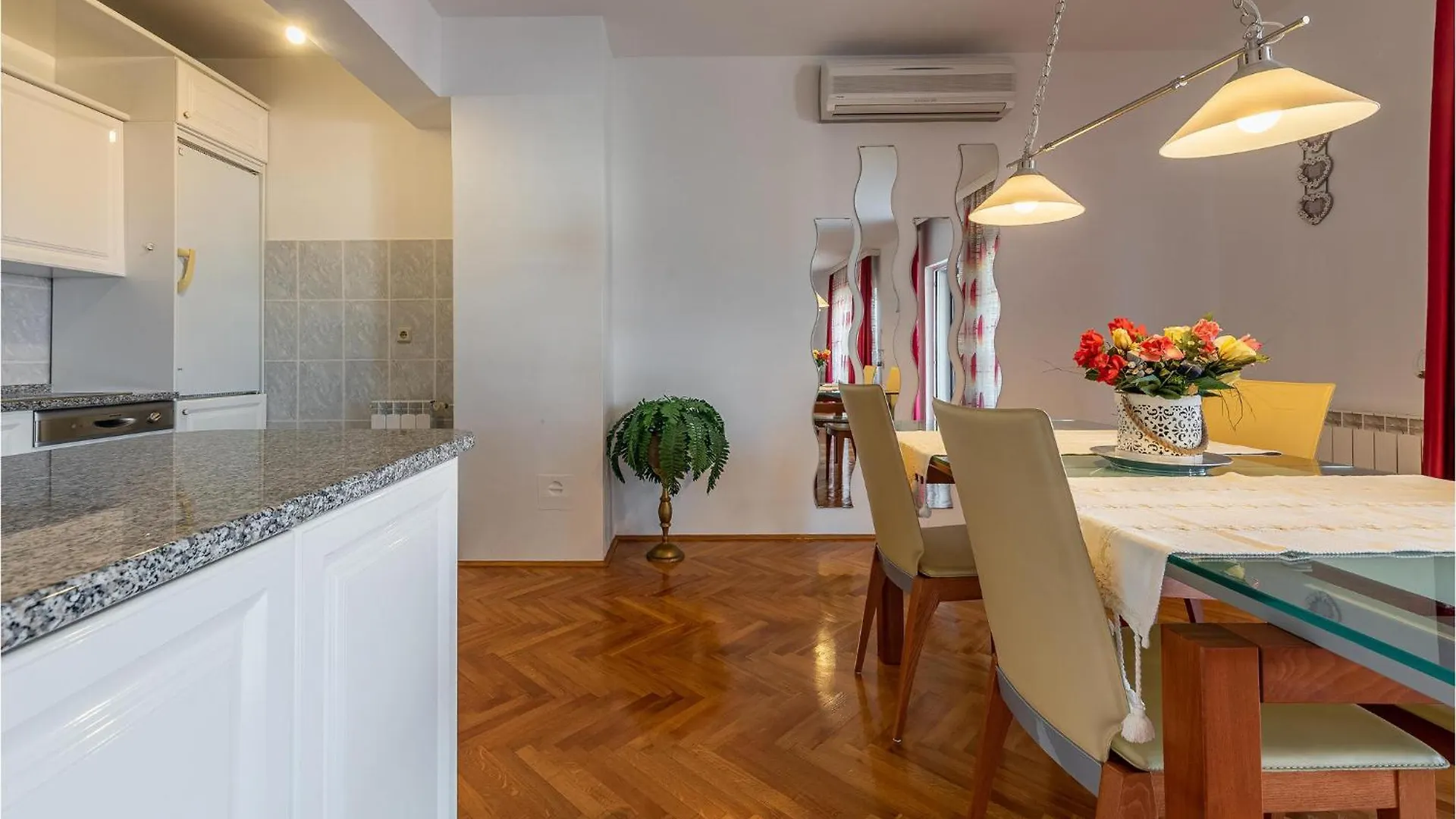 2 Bedroom Beautiful Apartment In 자다르 크로아티아
